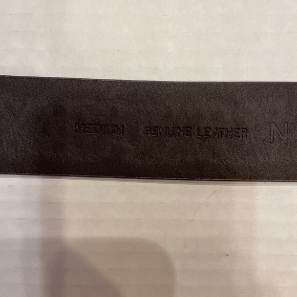 Nine West 1 3/8” Brown Leather Belt Size Medium NWOT - Picture 5 of 7
